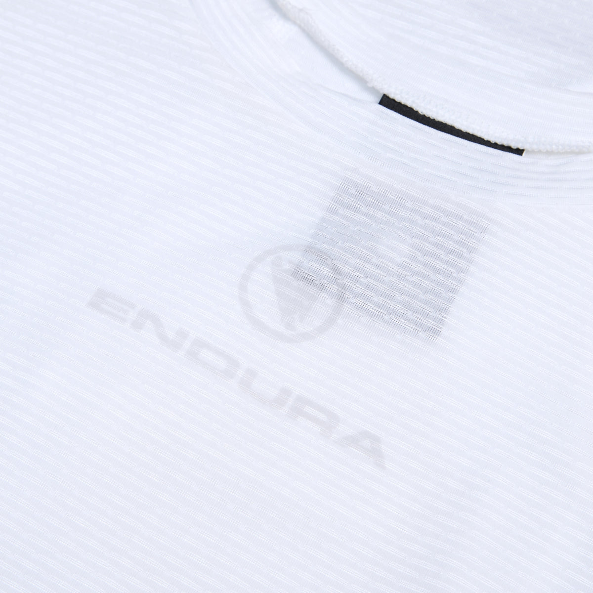 ENDURA Lightweight S/S Baselayer | white