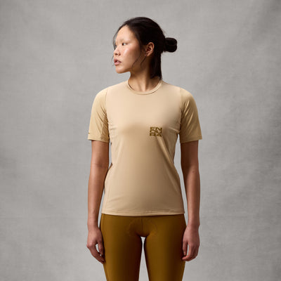 ENDURA W Alltrack Ride Tech Tee | sand
