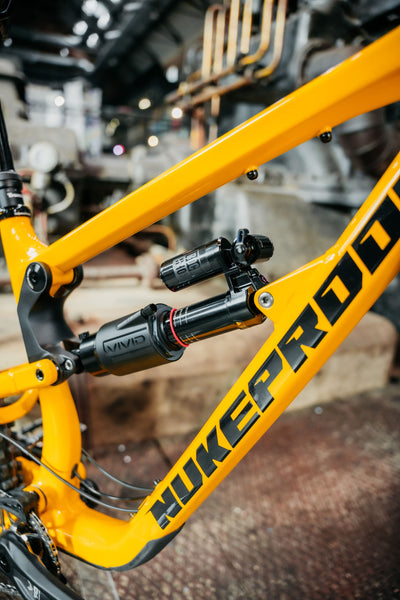 NUKEPROOF Mega 297/290 Alloy Pro | yellow/black